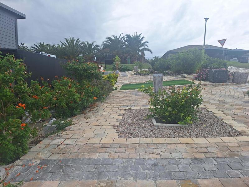 7 Bedroom Property for Sale in Seemeeu Park Western Cape